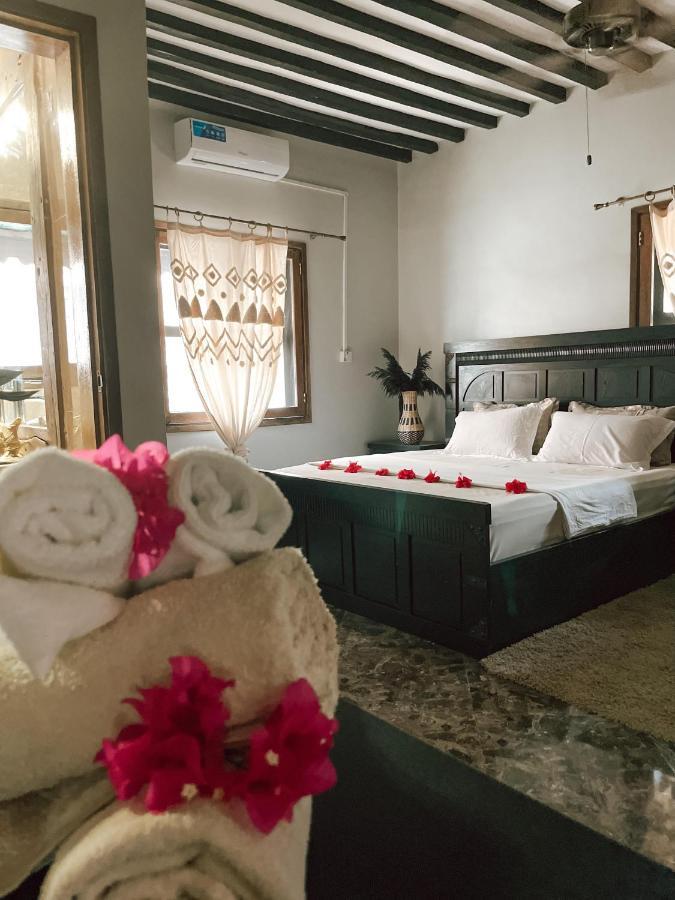 Slovenska Hisa Zanzibar Nungwi Esterno foto