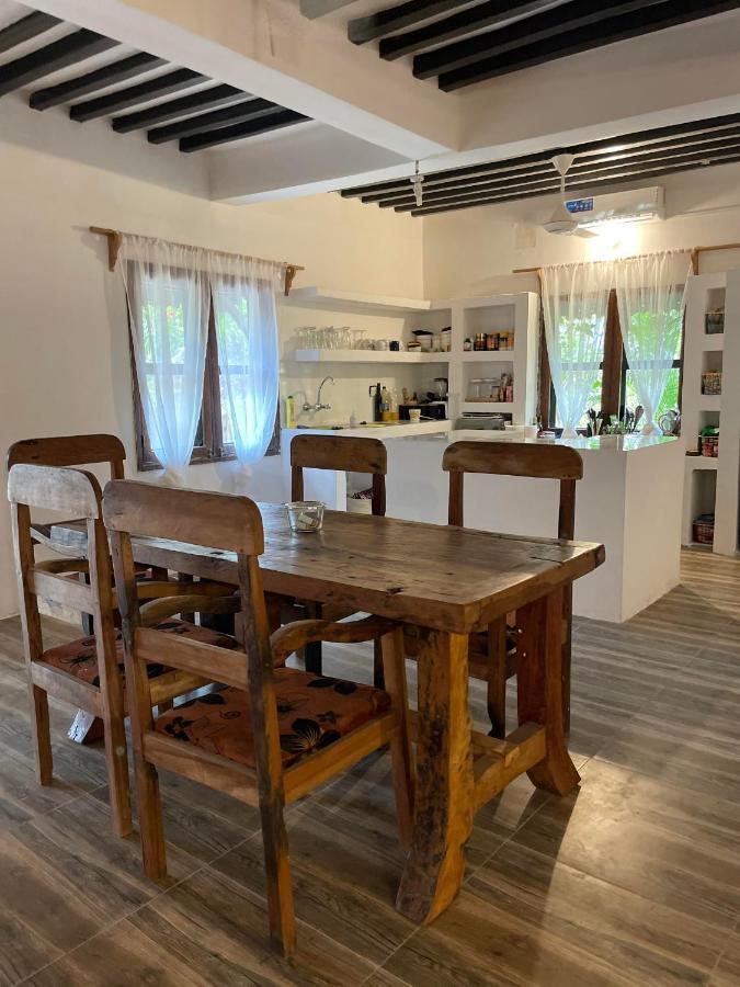 Slovenska Hisa Zanzibar Nungwi Esterno foto